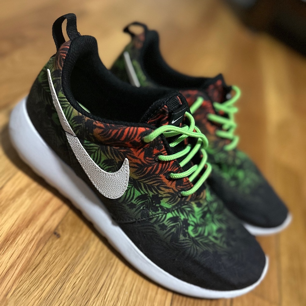 Nike tropical roshe